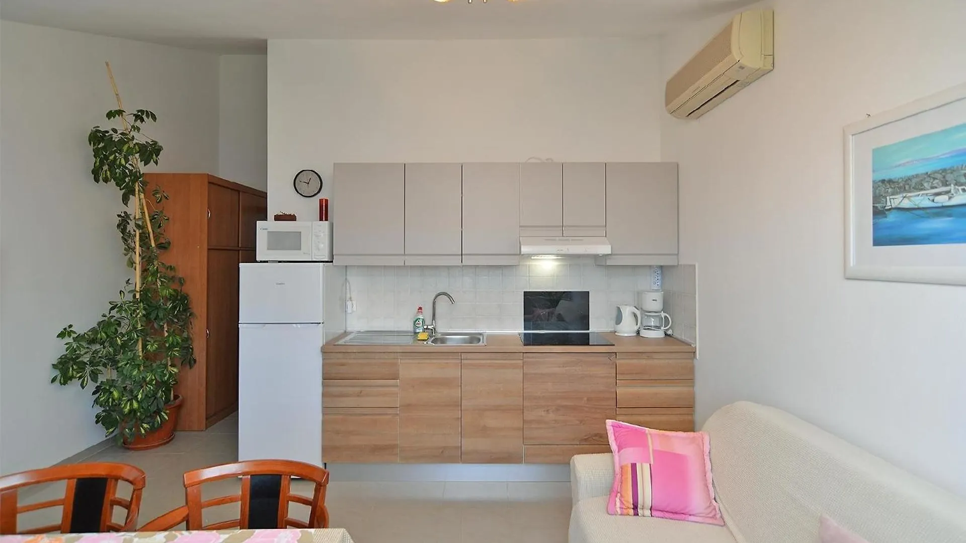 Ferienwohnung Fuer 4 Personen Ca 42 Qm In Fazana-Surida, Istrien Istrische Riviera Valbandon